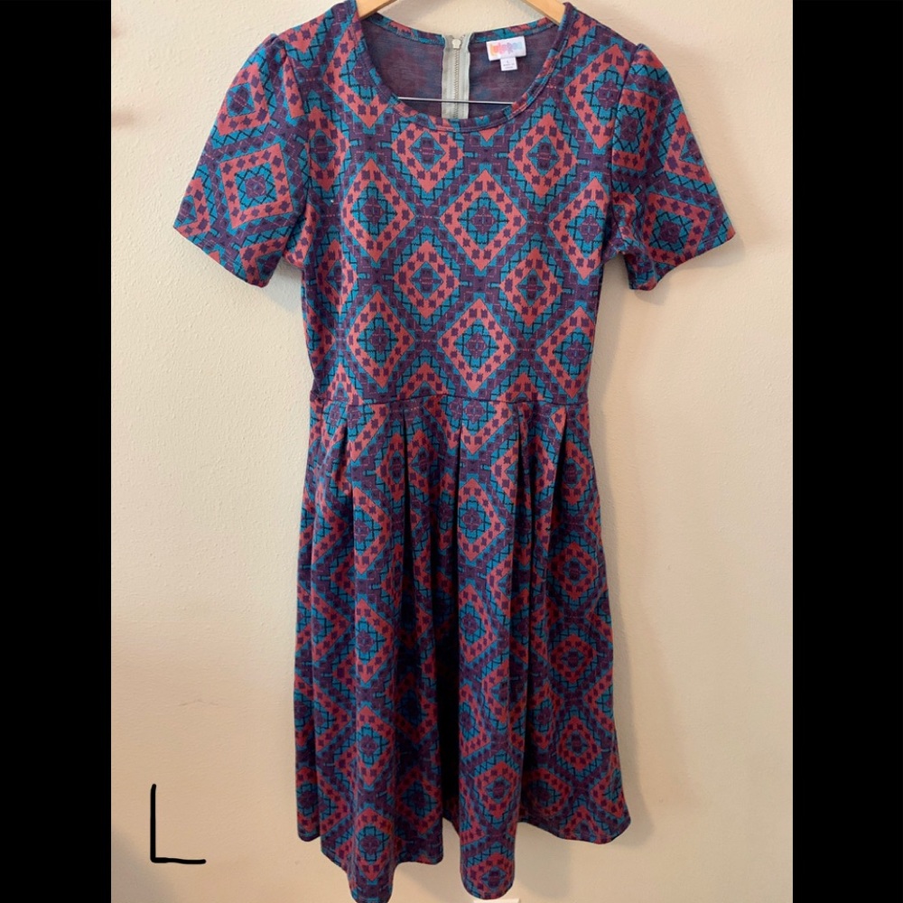 LuLaRoe Amelia